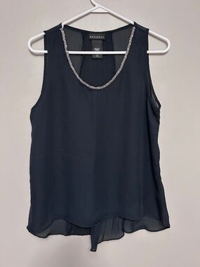 Sleeveless blouse